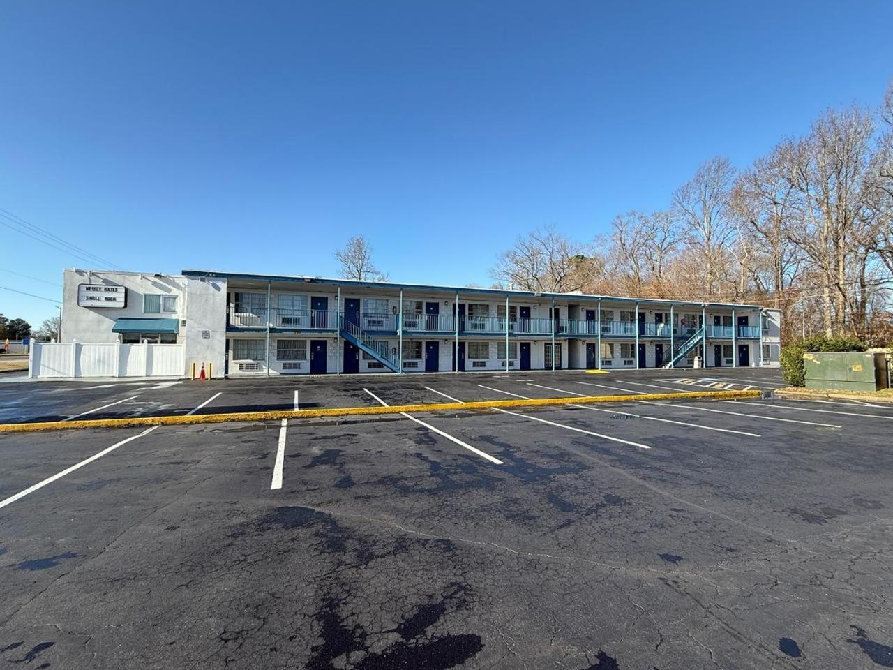 Relax Inn Hampton Exterior photo