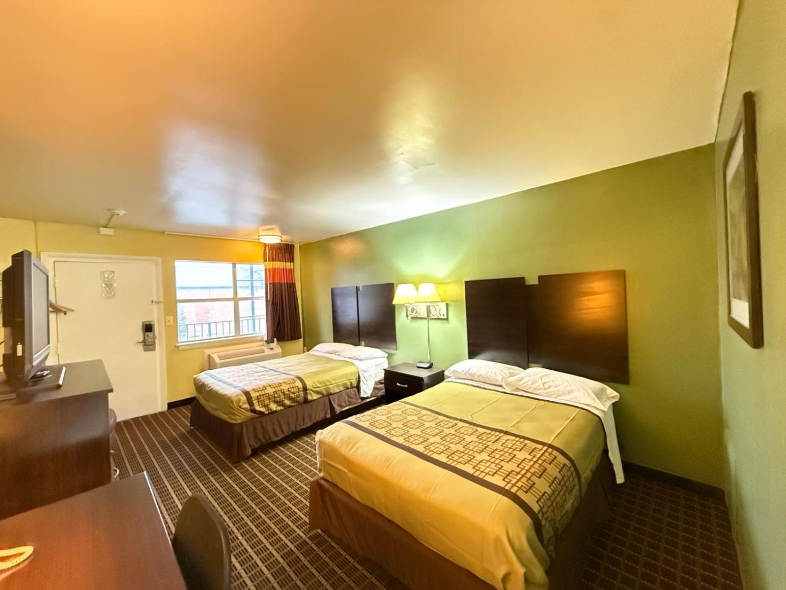 Relax Inn Hampton Exterior photo